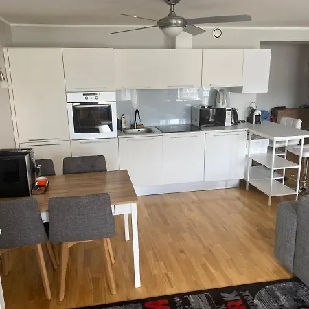 Vallika Ideaal Asukohaga Place Пярну