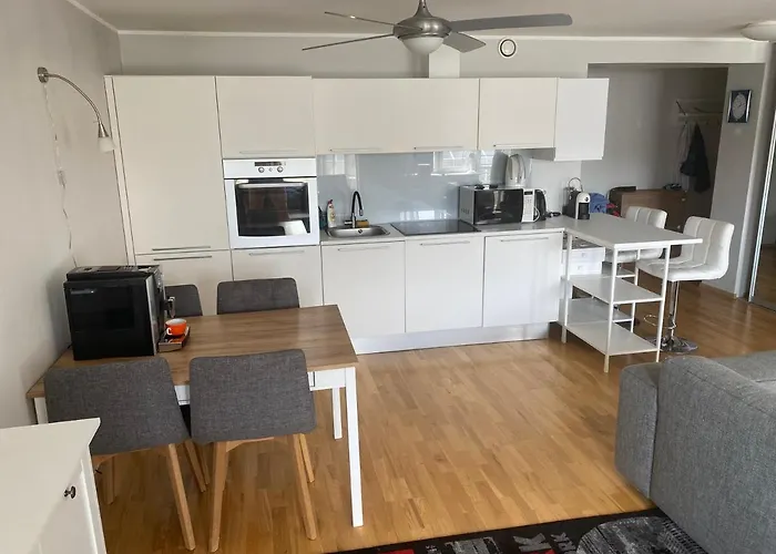 Vallika Ideaal Asukohaga Place Пярну